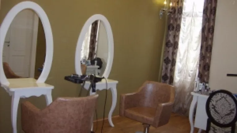 .1 Concept, salonul in care frumusetea este transformata in arta!
