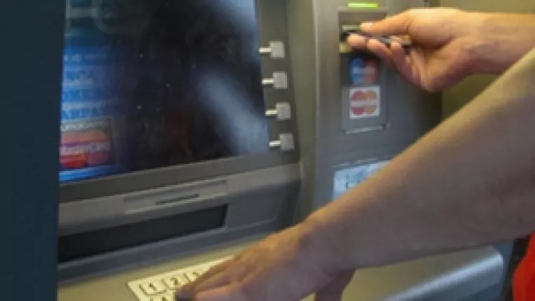 ATM-uri BCR in statiile de metrou