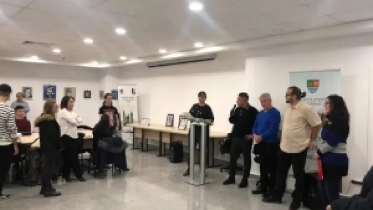 Caricaturistul Jimmy Stanescu: Tematica expozitiei s-a bazat pe caricatura, desene satirice si grafica