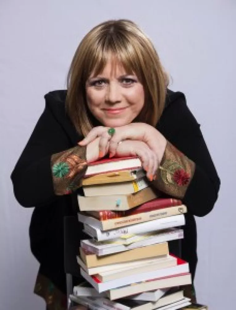 Connie Larkin, experta in tehnica de fotocitire, tine un curs de PhotoReading unde puteti invata cum sa va mariti viteza de citire