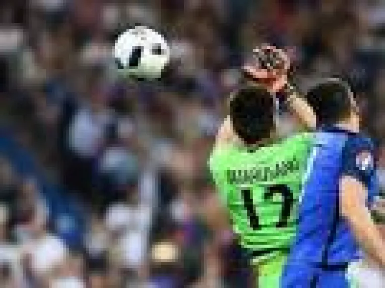 Franta Romania 2 - 1: La primul gol al francezilor, Tatarusanu a acuzat fault la portar!