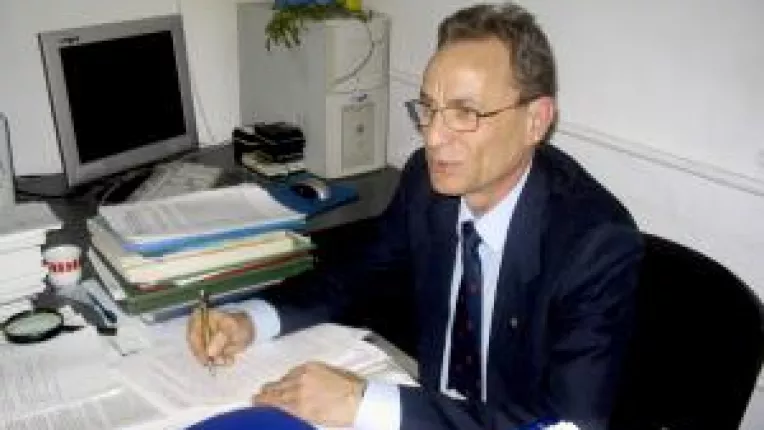 Gaurile asociatiilor de proprietari, astupate in primarie. Ancheta in curtea lui Giubelan