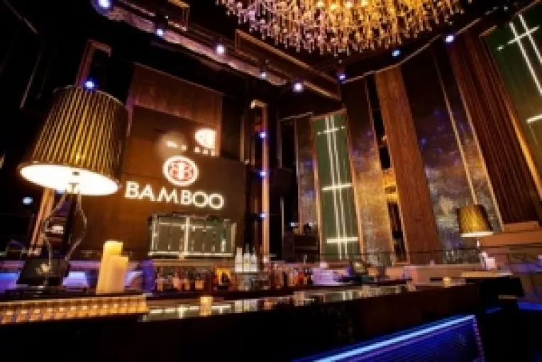 In incendiul care a distrus in totalitate Clubul Bamboo din Bucuresti nu sunt oameni morti, ci doar intoxicati cu fum